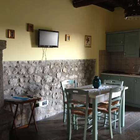 Podere La Branda مزرعة للإقامة