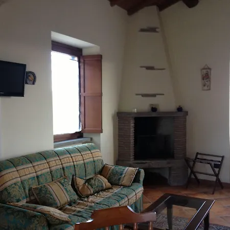 Podere La Branda * فيترالّا