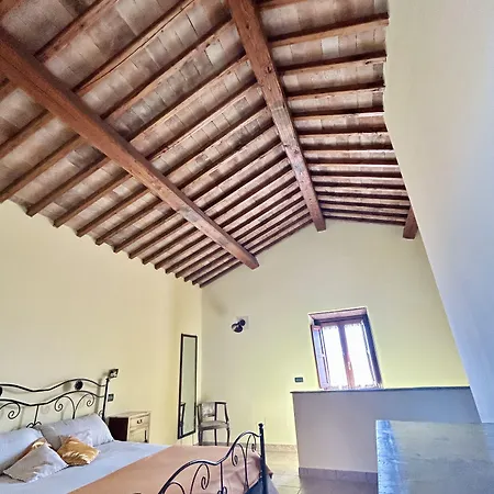 Podere La Branda فيترالّا